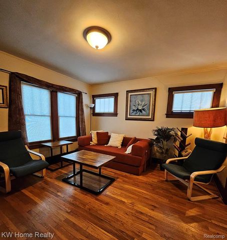 1208 Emmons Avenue, Birmingham, MI 48009