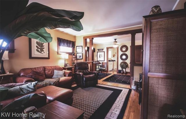 1208 Emmons Avenue, Birmingham, MI 48009