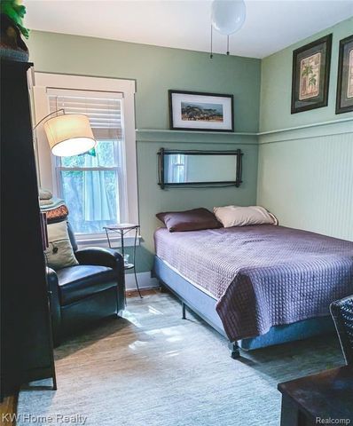 1208 Emmons Avenue, Birmingham, MI 48009