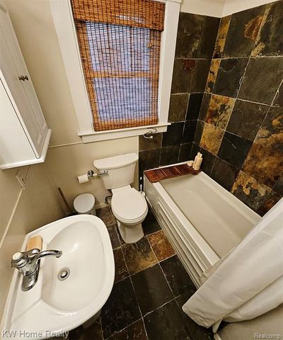 1208 Emmons Avenue, Birmingham, MI 48009