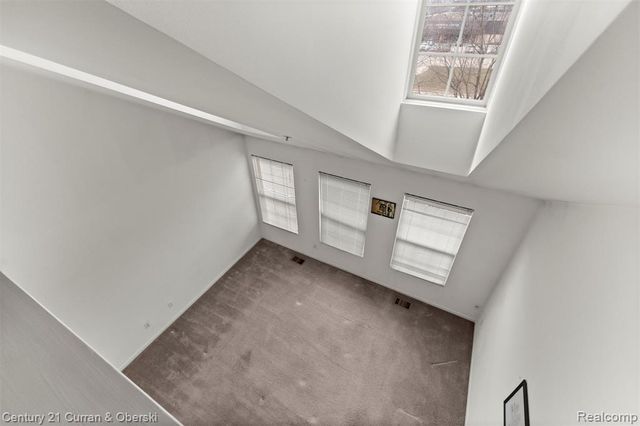 1095 Beaver Run, Troy, MI 48083