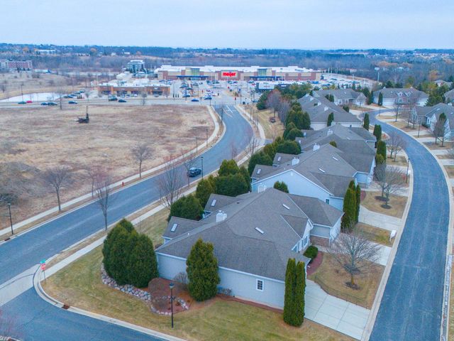 2396 Caribou LANE, Grafton, WI 53024