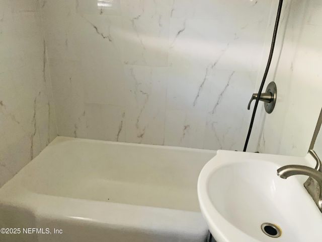 5133 PALMER Avenue, Jacksonville, FL 32210