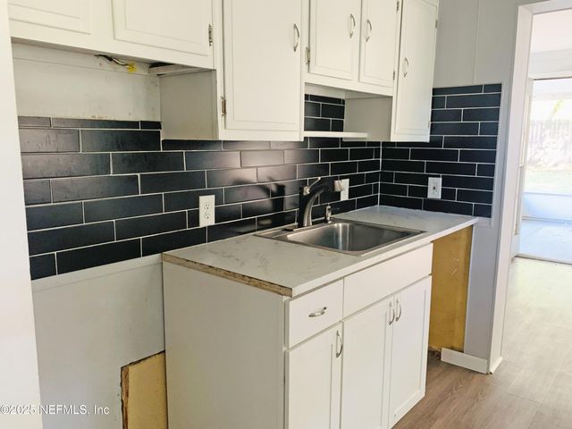 5133 PALMER Avenue, Jacksonville, FL 32210