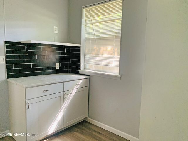 5133 PALMER Avenue, Jacksonville, FL 32210