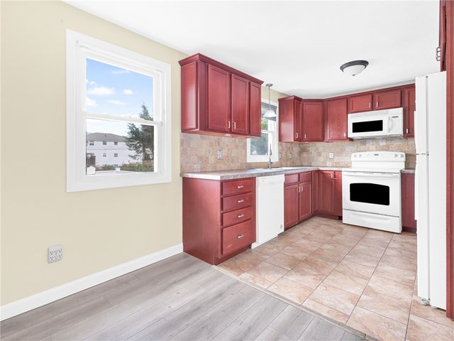 62 Beacon Street, Cranston, RI 02910
