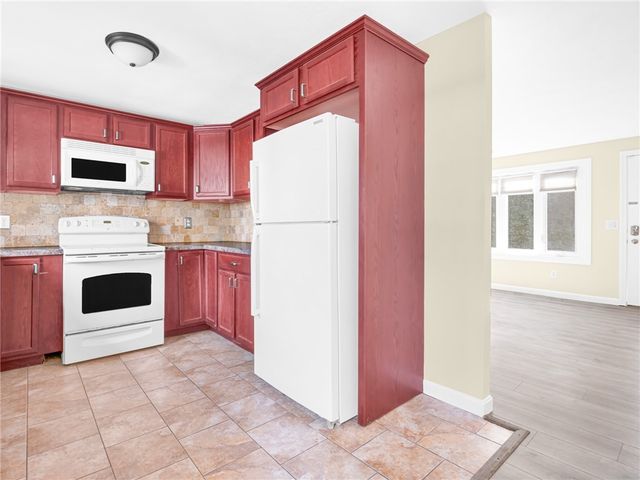 62 Beacon Street, Cranston, RI 02910