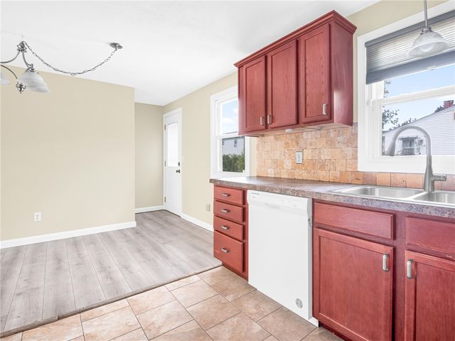 62 Beacon Street, Cranston, RI 02910