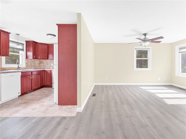 62 Beacon Street, Cranston, RI 02910