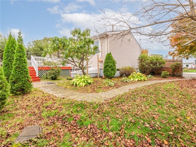 62 Beacon Street, Cranston, RI 02910