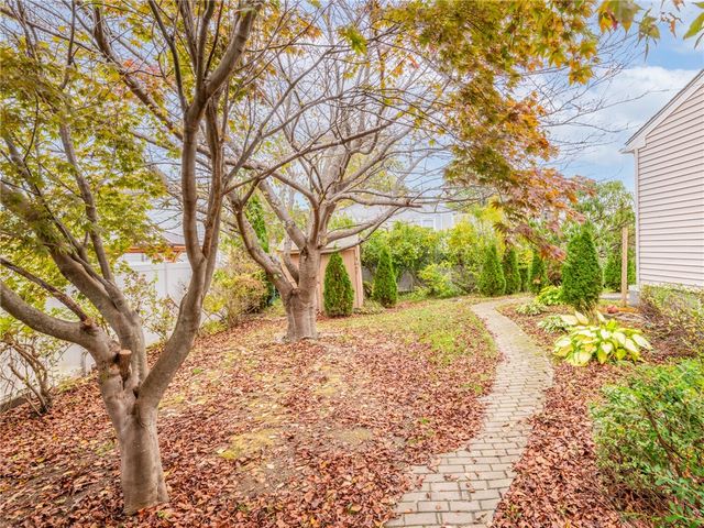 62 Beacon Street, Cranston, RI 02910