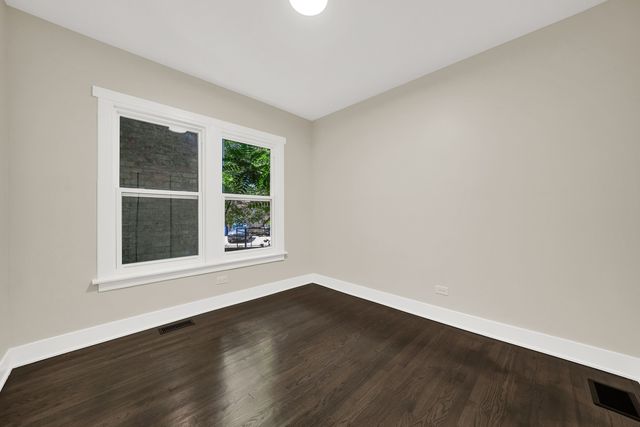 5626 N Miltimore Avenue, Chicago, IL 60646