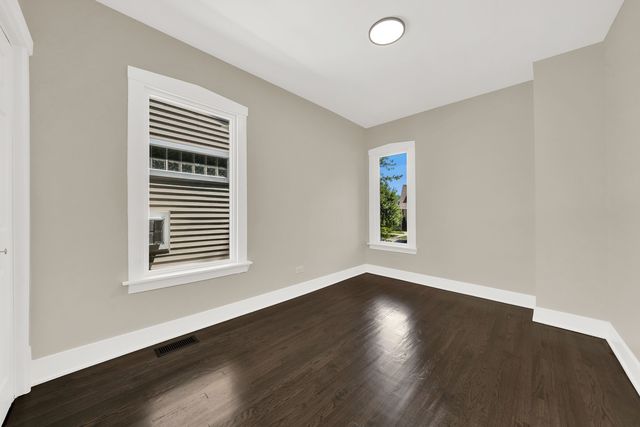 5626 N Miltimore Avenue, Chicago, IL 60646