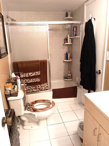 3545 NE 166th St 306, North Miami Beach, FL 33160