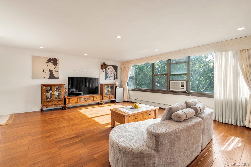 10-10 166 Street 6D, Beechhurst, NY 11357 — photo 3