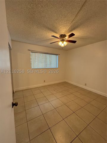 7760 NW 50th St 107, Lauderhill, FL 33351