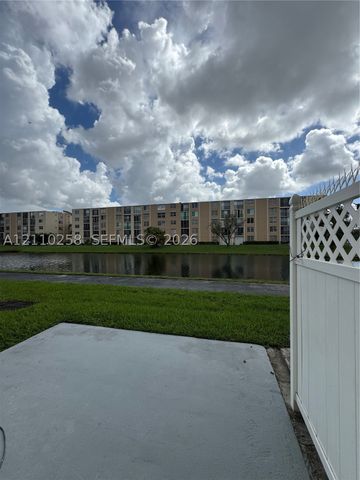 7760 NW 50th St 107, Lauderhill, FL 33351