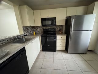 7760 NW 50th St 107, Lauderhill, FL 33351