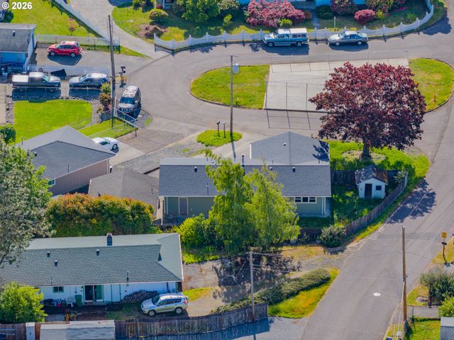 1816 SUNSET Ct, Myrtle Point, OR 97458