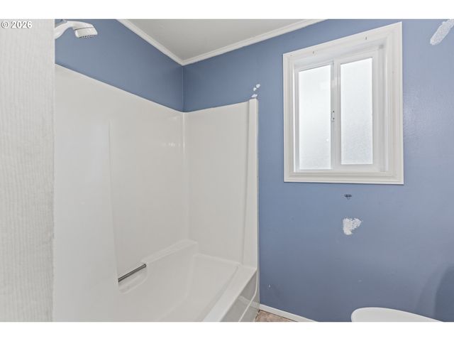 1816 SUNSET Ct, Myrtle Point, OR 97458