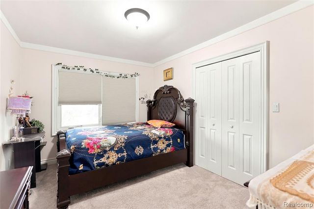5353 18 Mile Road, Sterling Heights, MI 48314