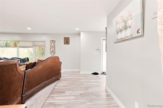 5353 18 Mile Road, Sterling Heights, MI 48314