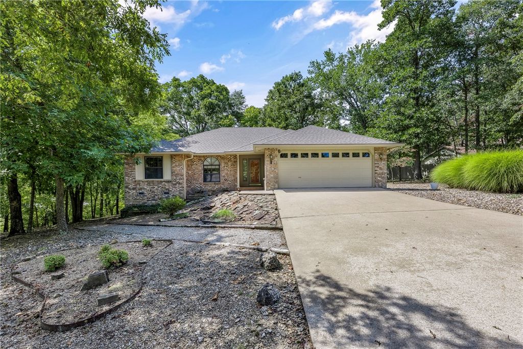 8 Boyce Lane, Bella Vista, AR 72715