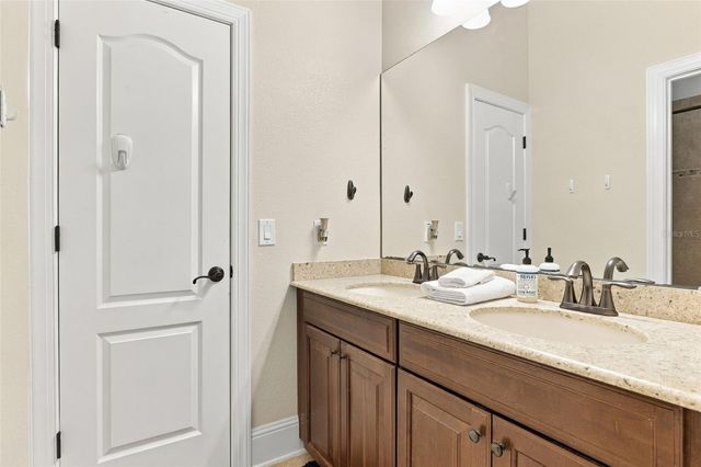 2827 DORELL AVENUE, Orlando, FL 32814