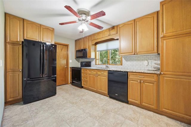 4816 Goodman Street, Shawnee, KS 66203