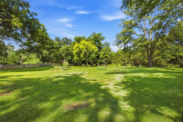 4816 Goodman Street, Shawnee, KS 66203