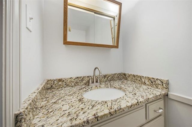 4816 Goodman Street, Shawnee, KS 66203