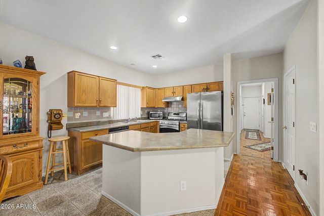2859 E CATHY Drive, Gilbert, AZ 85296