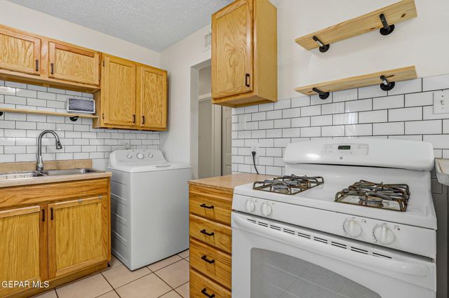 9160 MOUNT ETNA Drive, El Paso, TX 79924