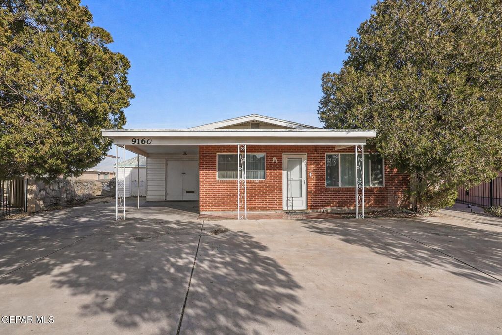 9160 MOUNT ETNA Drive, El Paso, TX 79924