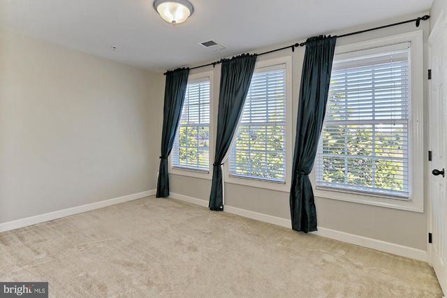 478 FERDINAND DAY DR, Alexandria, VA 22304