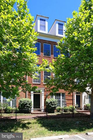 478 FERDINAND DAY DR, Alexandria, VA 22304