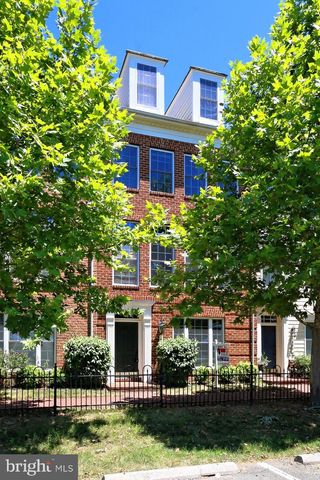 478 FERDINAND DAY DR, Alexandria, VA 22304