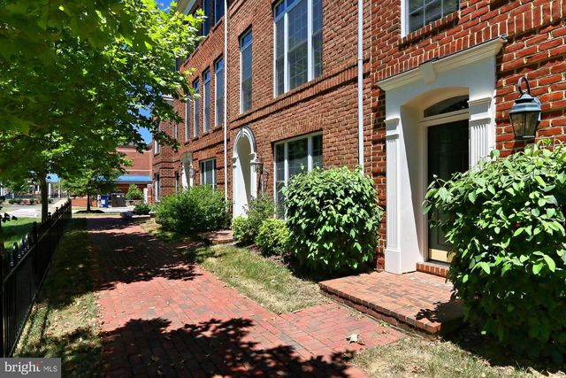 478 FERDINAND DAY DR, Alexandria, VA 22304