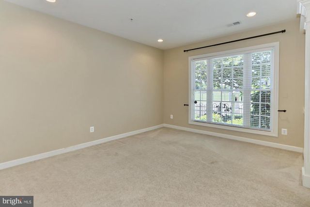 478 FERDINAND DAY DR, Alexandria, VA 22304