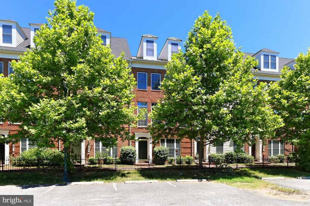 478 FERDINAND DAY DR, Alexandria, VA 22304