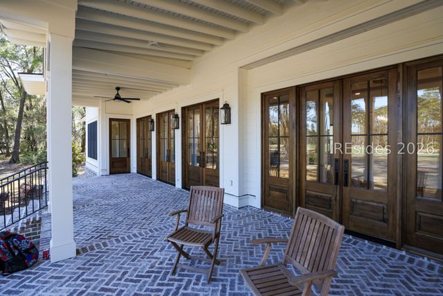 6 Colleton River Dr, Bluffton, SC 29910