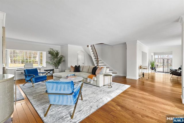 940 Loch Road, Franklin Lakes, NJ 07417