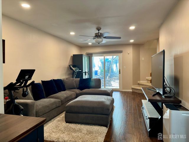 1135 Schmidt Lane, North Brunswick, NJ 08902