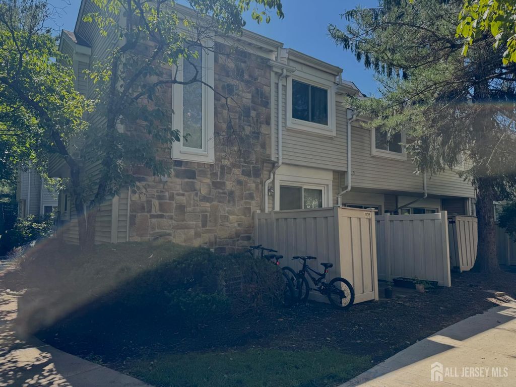 1135 Schmidt Lane, North Brunswick, NJ 08902