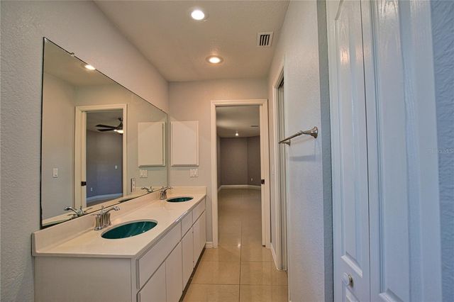 3985 MASSINI AVENUE, North Port, FL 34286