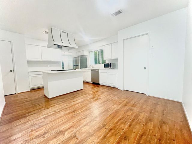 3126 Village Woods Drive, Houston, TX 77339