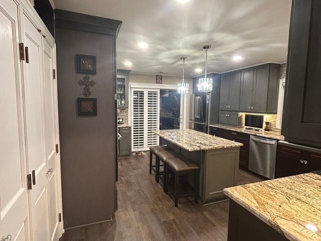 4 Oak Brook Club Drive G205, Oak Brook, IL 60523