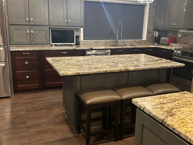 4 Oak Brook Club Drive G205, Oak Brook, IL 60523