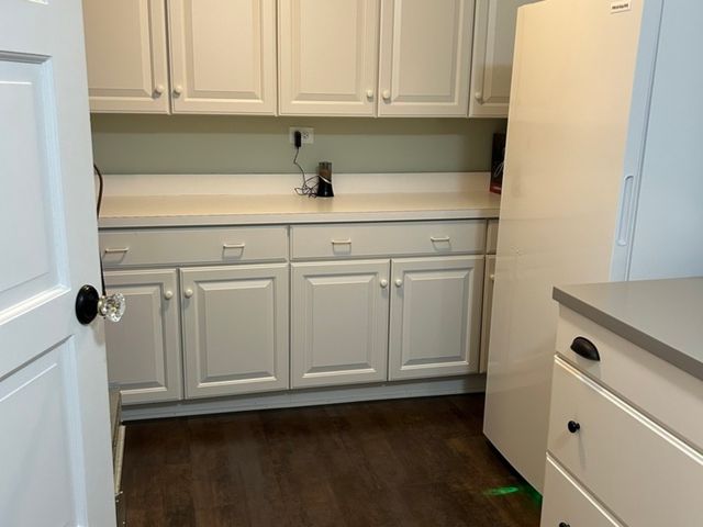 4 Oak Brook Club Drive G205, Oak Brook, IL 60523