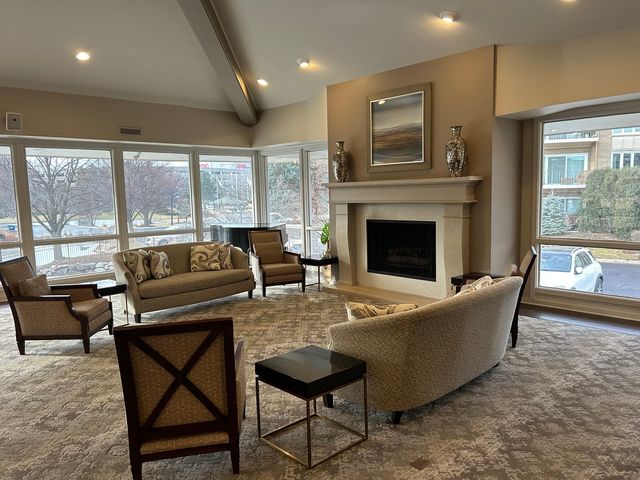 4 Oak Brook Club Drive G205, Oak Brook, IL 60523